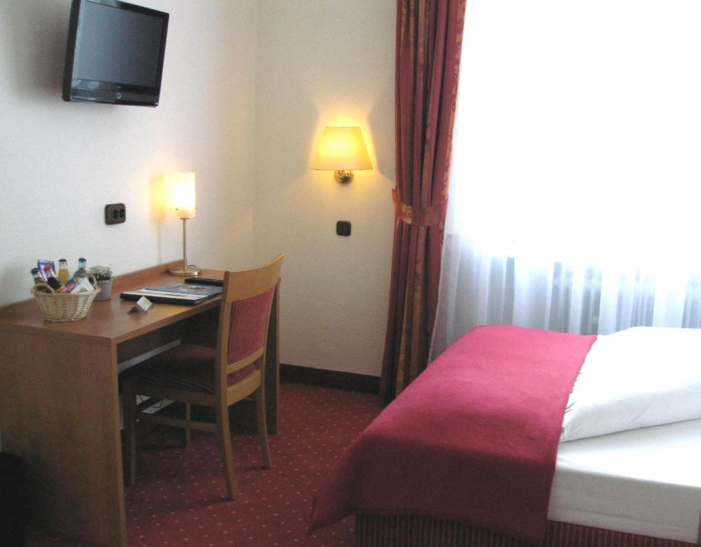 Ruhr Hotel Есен Екстериор снимка