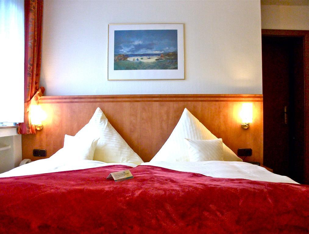 Ruhr Hotel Есен Екстериор снимка